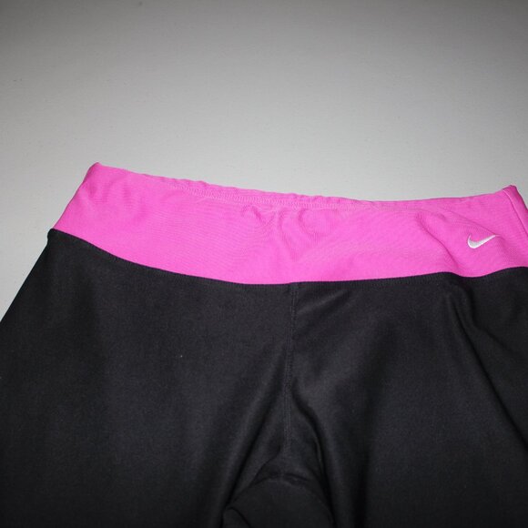 Black Nike Athletic Capris Size Medium - Picture 2 of 5